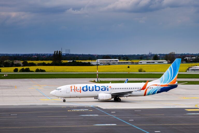 Flydubai flight diverted after midair cockpit fight breaks out between pilots