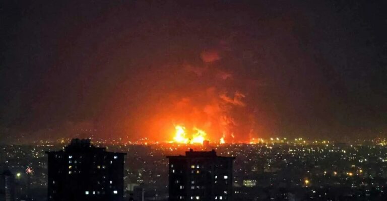 سماع دوي انفجارات في جزيرة قشم الإيرانية من جهة البحر