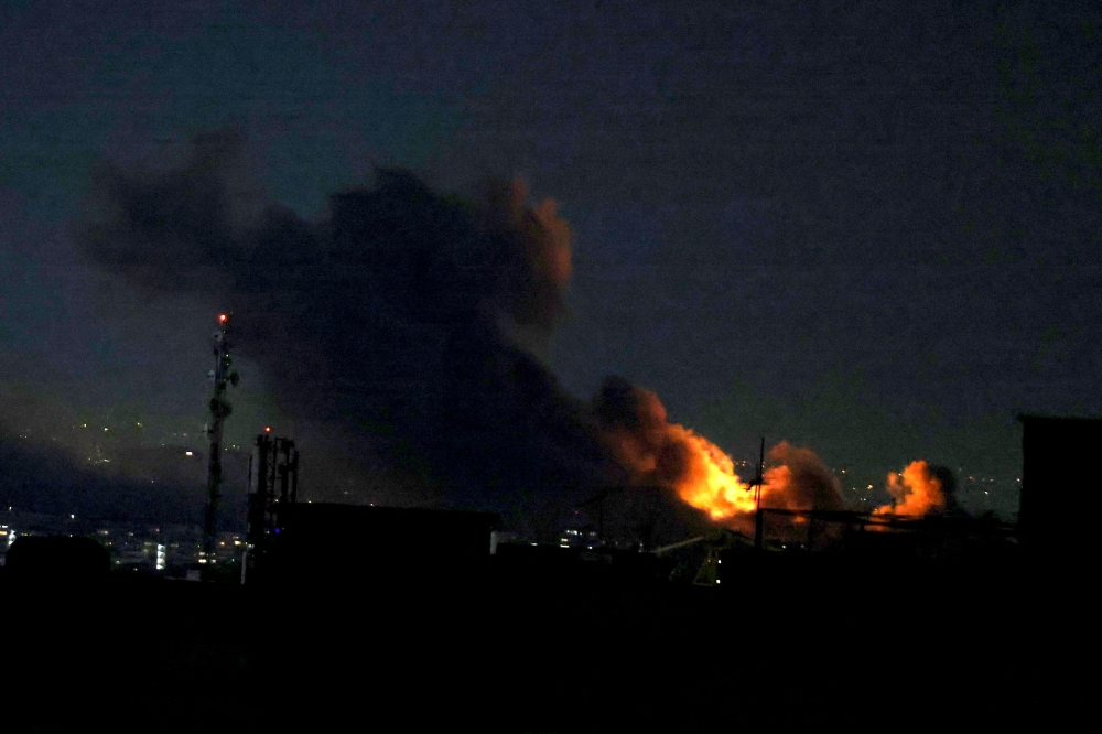 الشيوخ الأمريكي يرفض قرار وقف العمليات ضد إيران دون تفويض من الكونغرس
