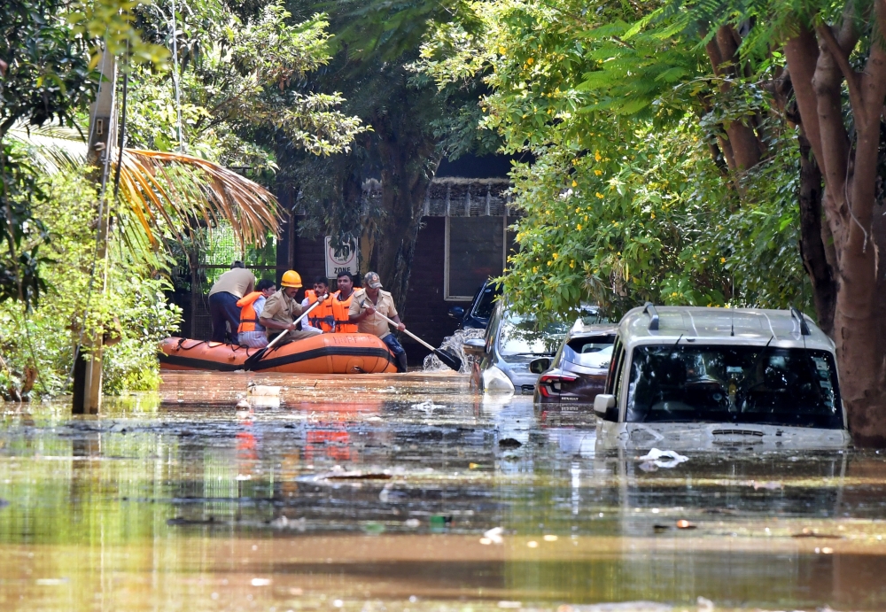 ارتفاع حصيلة ضحايا فيضانات أوتار براديش الهندية إلى 81 وفاة