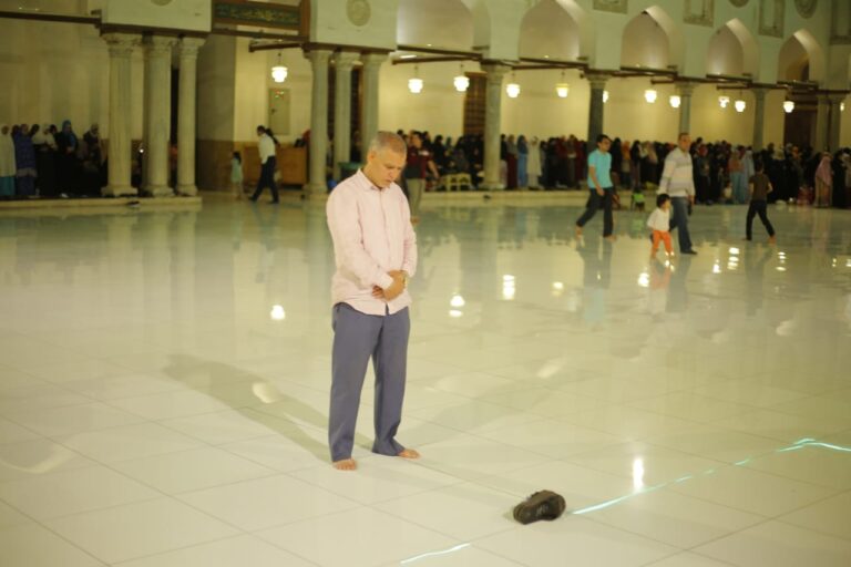هل يجوز الجهر بالقراءة عند أداء السنن والنوافل ؟ .. أمين الفتوى يجيب