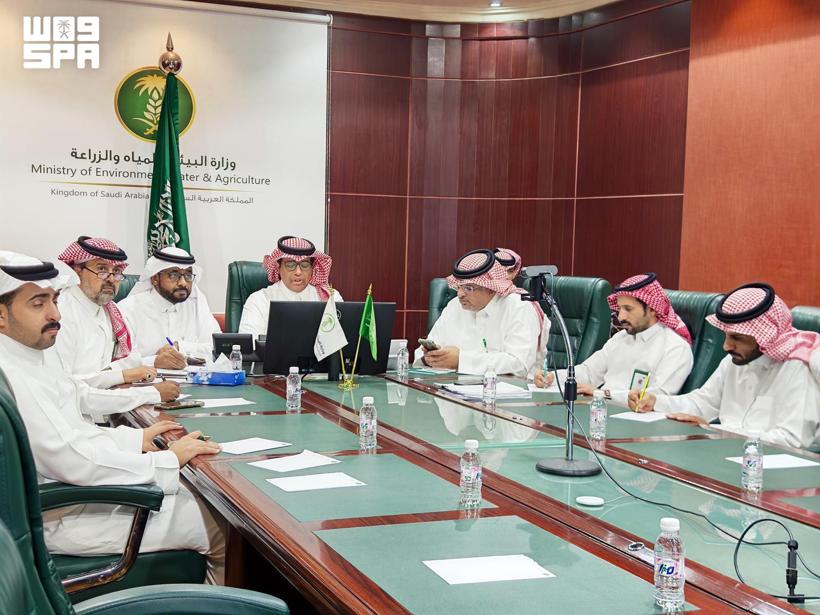 بيئة عسير تبحث إعادة المزارع المهملة إلى الإنتاج