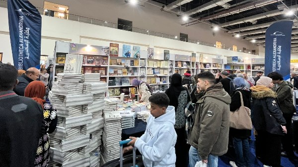 معرض القاهرة للكتاب يستعد للدورة الـ58.. تفاصيل مبكرة عن البرنامج والهوية الجديدة | فيديو