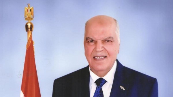 نقيب المعلمين يشيد بدعوة الرئيس السيسي لتعزيز وعي الطلاب ومواجهة الشائعات