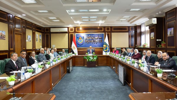مجلس جامعة دمنهور يهنئ الرئيس السيسي بذكرى انتصارات أكتوبر.. ويوافق على منح 56 درجة ماجستير و10 دكتوراه