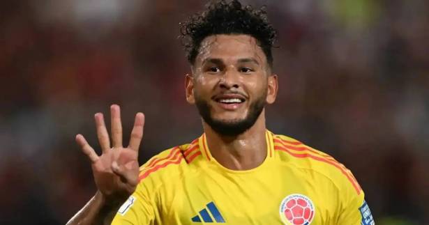 لويس سواريز جديد يعود إلى حسابات برشلونة… وألفاريز يبقى الهدف الأول