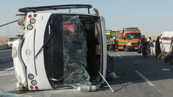 مصادر: اتوبيس حادث طريق السويس يخص مدرسة دولية بالشروق ..والتعليم تتابع حالة الطلاب