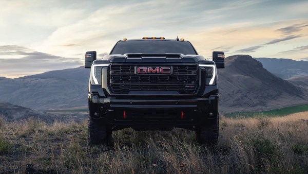 جي إم سي سييرا HD «بيك أب» بمحرك V8 وقدرة سحب عملاقة
