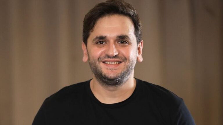 مصطفى خاطر: تربيت في أسرة متوسطة وأحب «الحريف» لـ محمد خان.. حوار