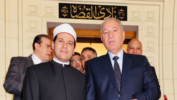 مظهر شاهين: إيمان جماعة الإخوان يساوي عُشر إيمان أحمد الزند