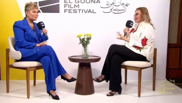 يسرا تكشف سبب تكريم منى زكي في مهرجان الجونة: «بتذاكر وتتعلم»