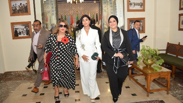تكريم يسرا وكارولين عزمي بالملتقى الثاني للقيادات العربية الشابة بجامعة الدول العربية