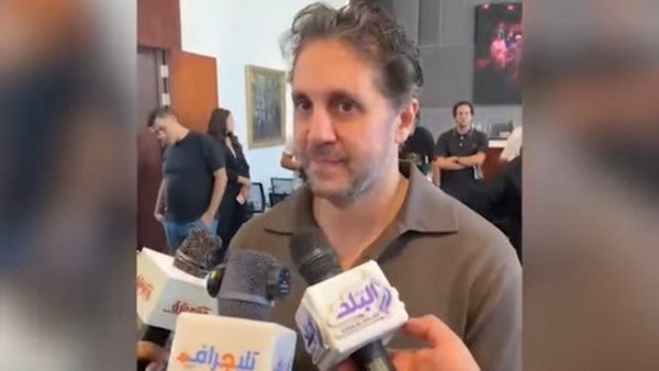 هشام ماجد: أتمنى استمرار مسرحية خيال مريض لسنوات.. والكواليس كانت جيدة