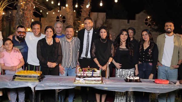 سهر الصايغ وعمرو عبد الجليل وانتصار يحتفلون بانطلاق تصوير مسلسل إعلام وراثة