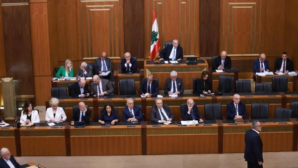البرلمان اللبنانى يجدد الثقة بحكومة نواف سلام بـ68 صوتًا مقابل 12 وامتناع نائبين