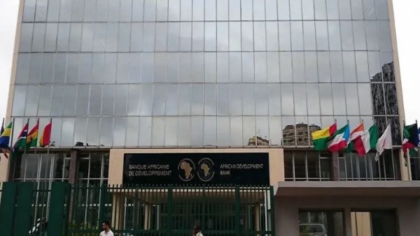 الإفريقي للتنمية يدعم بـ 270 مليون يورو تحديث المطارات المغربية لاستقبال 25.6 مليون زائر