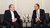 وزير الخارجية يناقش مع نظيره الإيراني الجهود المبذولة لخفض التصعيد واستئناف المسار الدبلوماسي