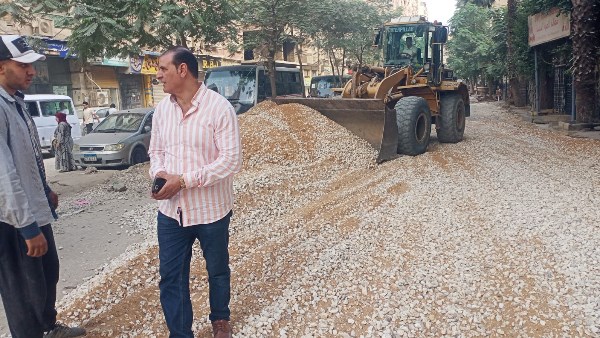 رئيس حي بولاق الدكرور يتابع أعمال تطوير ورفع كفاءة الشوارع والمناطق الحيوية