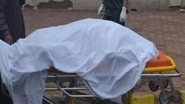 مدمن مخدرات ينهى حياة والده المسن بضربة شومة في قنا