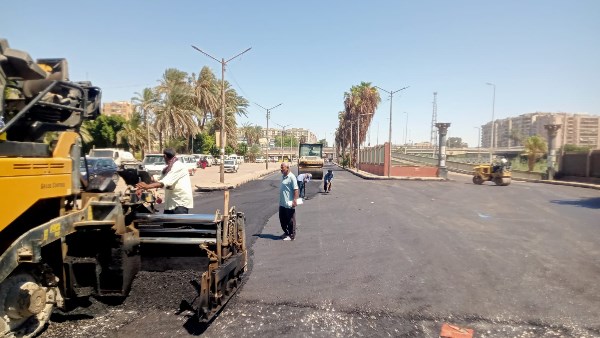 محافظ أسيوط: استكمال رصف شارع كلية البنات «القاعات» والمنطقة أمام موقف سيارات الأجرة بالأزهر