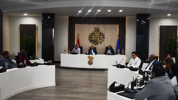 محافظ أسوان يتابع الإستعدادات لإنطلاق المرحلة الثالثة من مبادرة ” أيد واحدة ” بالتعاون مع التحالف الوطنى للعمل الأهلى التنموى