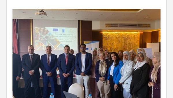 أخبار أسوان: مشاركة بالبرنامج التدريبي للتنمية الاقتصادية المحلية.. وتكثيف جهود النظافة بنصر النوبة.. وتطهير لمطابق الصرف