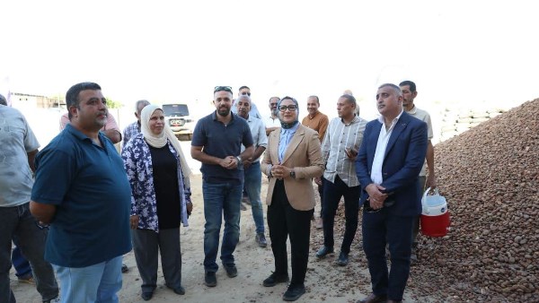 موجز اخبار الوادي الجديد| المحافظ تتفقد أعمال إنشاء أحدث مصنع لتعبئة وتغليف التمور.. وتبحث تعزيز إمكانيات المستشفى الجامعي
