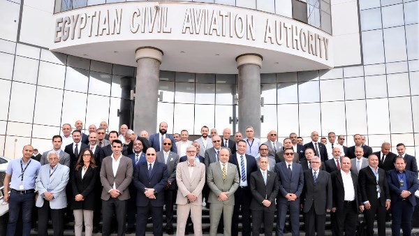 سلطة الطيران تستعرض حزمة جديدة من الإجراءات لتطوير آليات التدريب والاعتماد لشركات الطيران