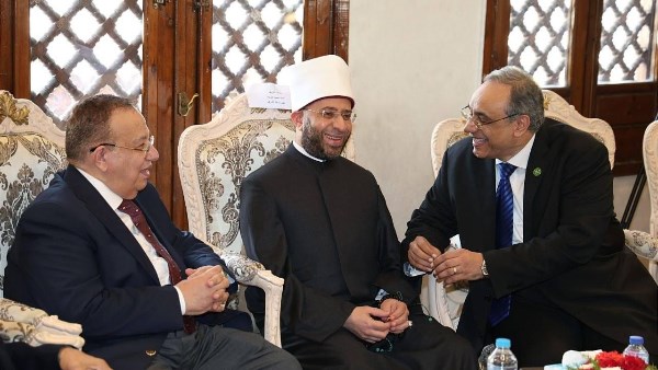وزير الأوقاف: ملتقى السادة الأشراف يجمع رموز الفكر والعلم على قيم البر والتعاون