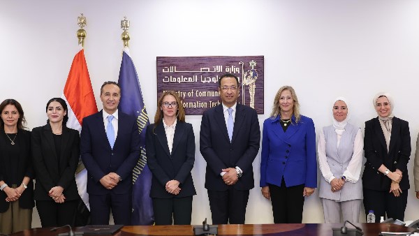 وزير الاتصالات وتكنولوجيا المعلومات يبحث مع سفير الهند بالقاهرة تعزيز التعاون المشترك