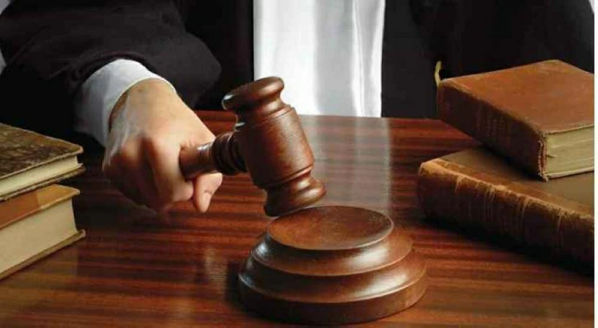 الإبعاد لمتهمين لحيازتهما مؤثرات عقلية بقصد التعاطي