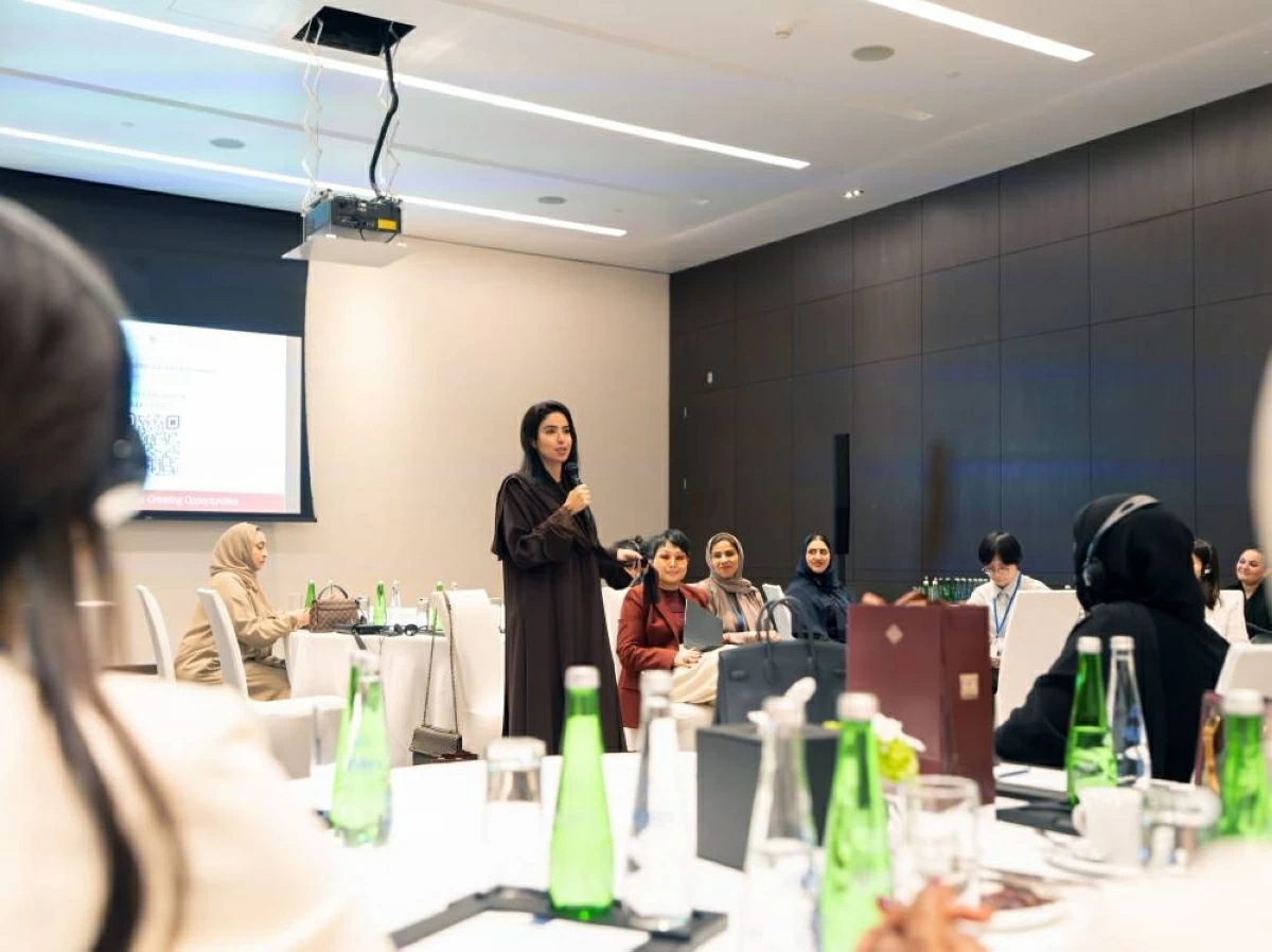 رائدات أعمال صينيات يستكشفن الفرص التجارية بالإمارات