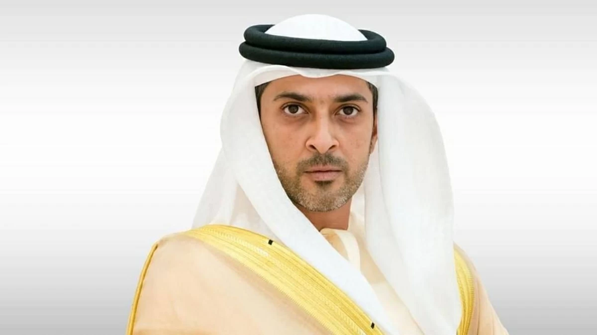 عبدالعزيز بن حميد يكرم الفائزين بجوائز «التصنيف العقاري» في عجمان