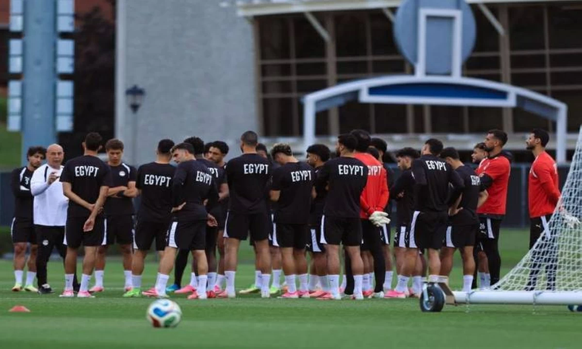 حل أزمة رفض الأهلي انضمام لاعبيه لمعسكر منتخب مصر
