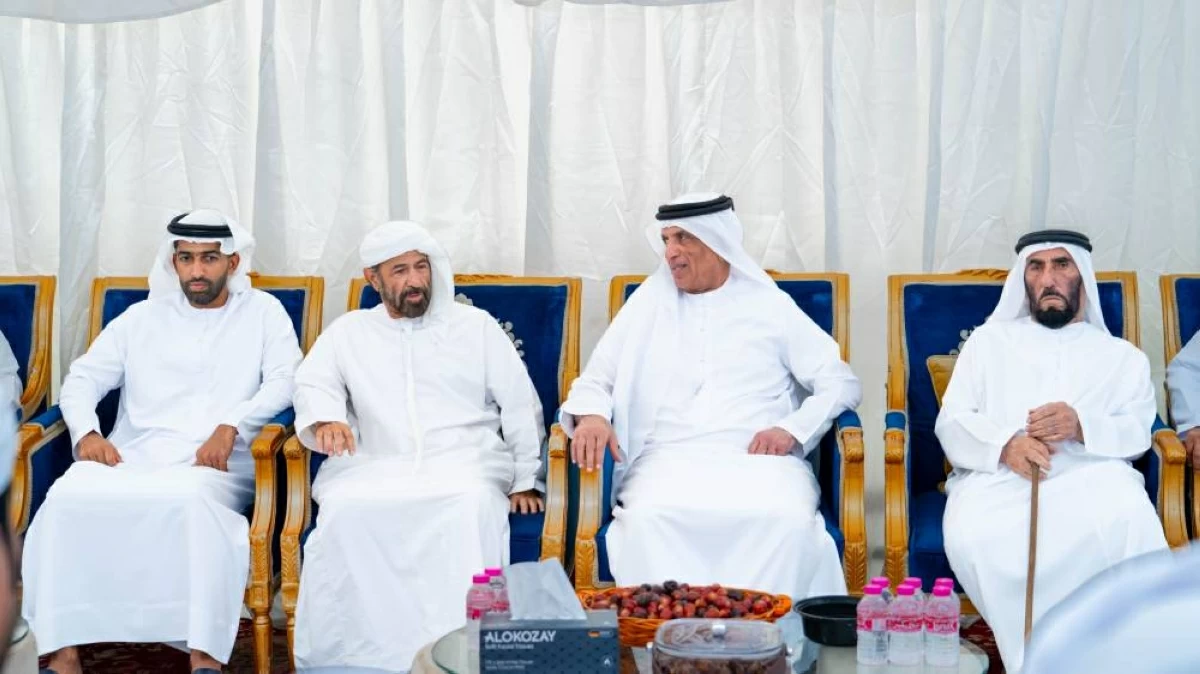 سعود بن صقر وولي عهده  يعزيان في وفاة سيف الخاطري