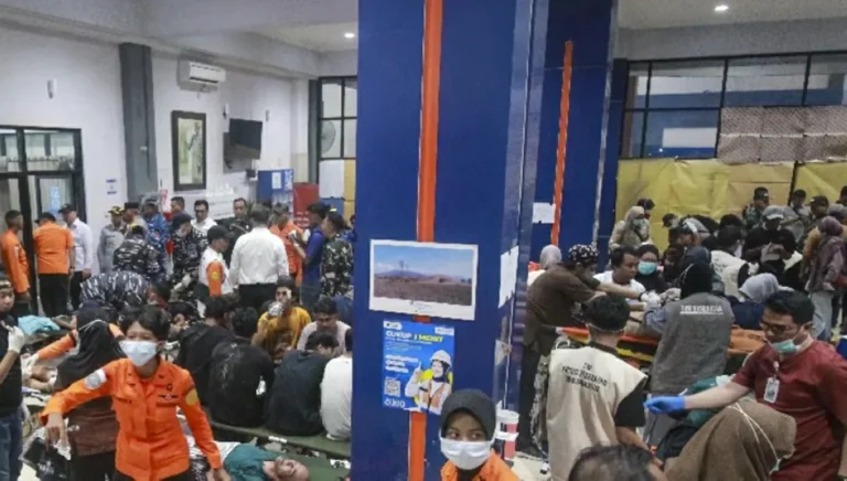 إندونيسيا تبدأ تعديل وضع السفينة الغارقة ببحر جاوة