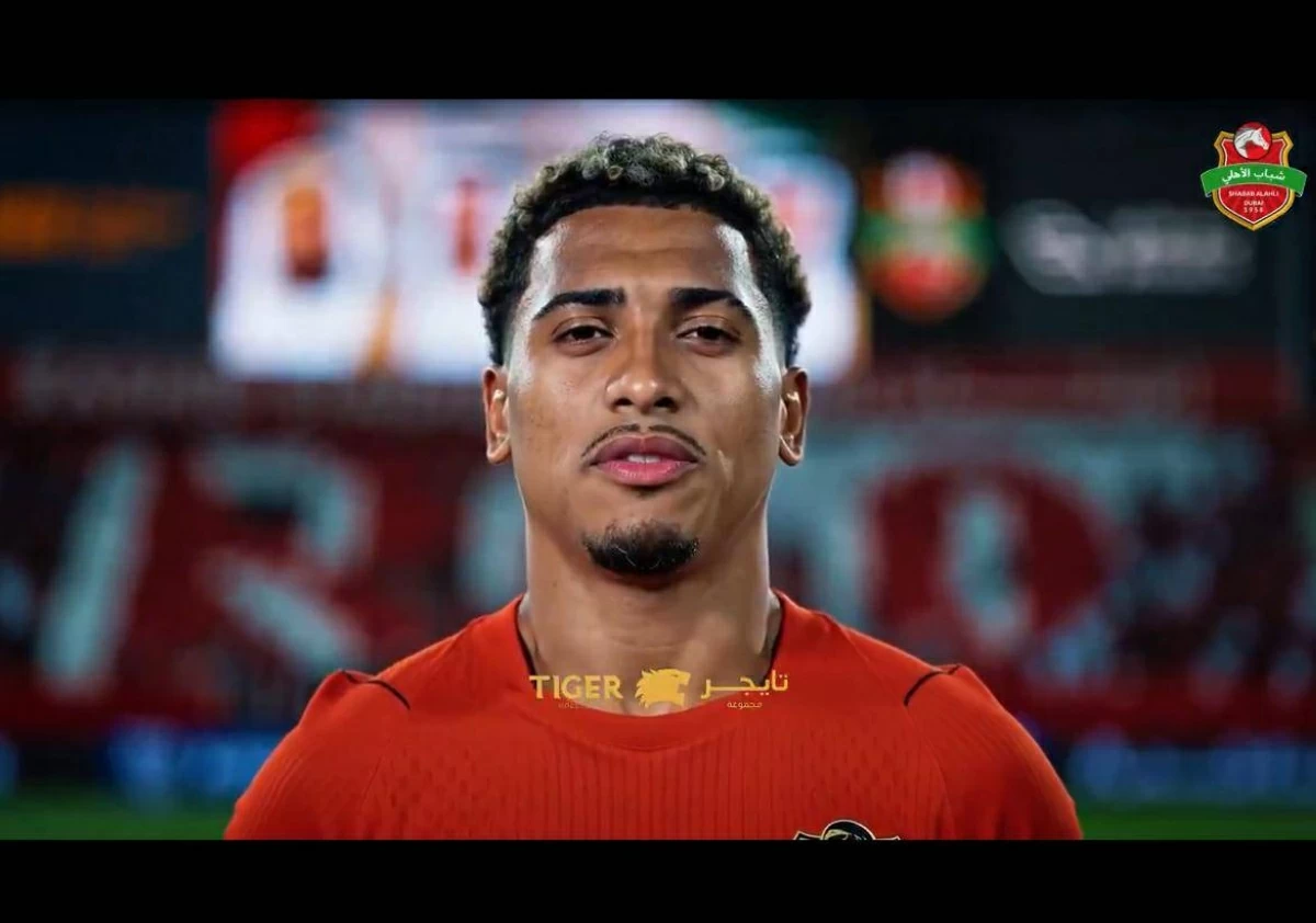 شباب الأهلي يضم بيزيرا وينهي جدل الموسم