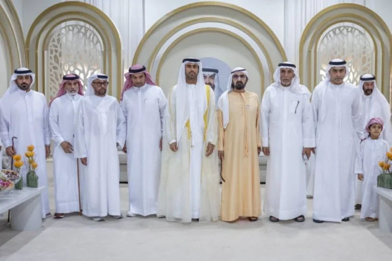 محمد بن راشد يحضر أفراح الحميري والمنصوري