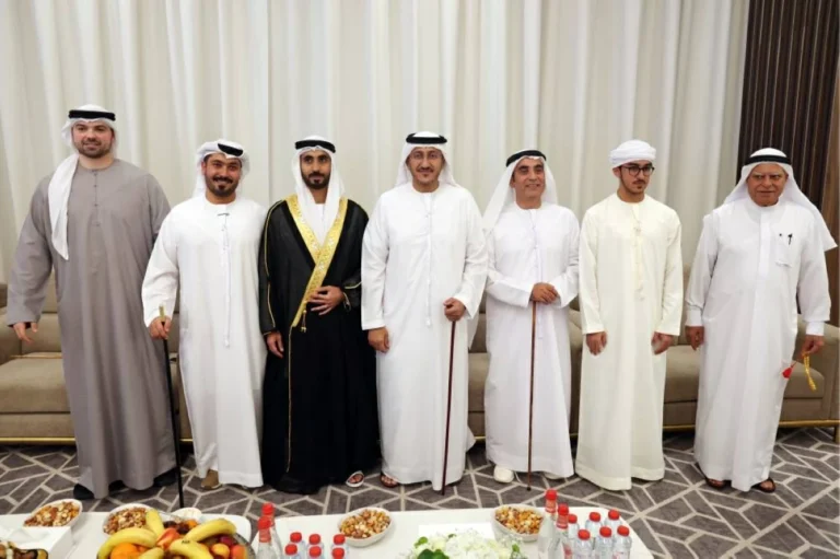 الشيوخ والمسؤولون يحضرون زفاف راشد جعرور