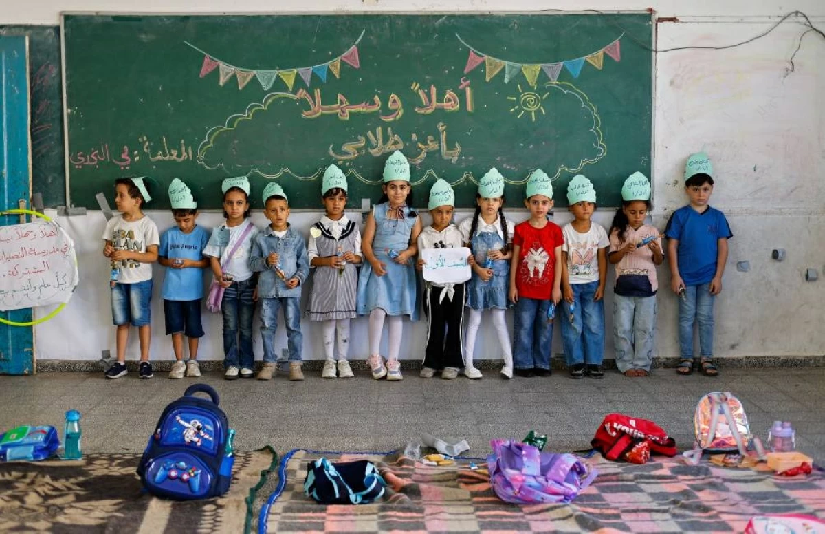 على أطلال المدارس وفي الخيام.. غزة تتعلم من جديد