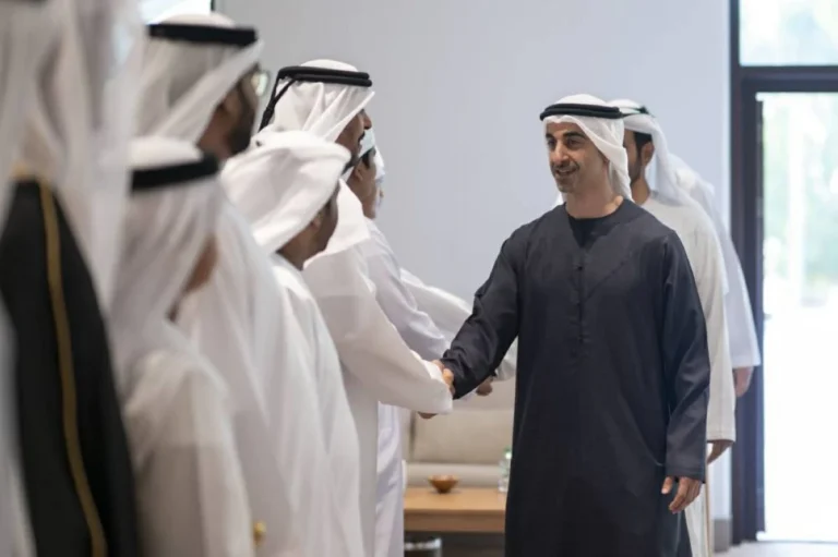 حمدان بن محمد بن زايد يشهد العرس الجماعي لقبيلة العوامر