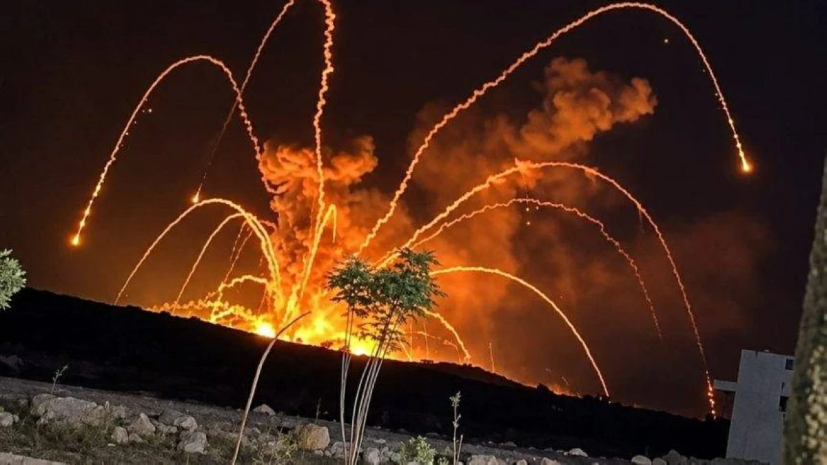 إصابة 4 أشخاص جراء انفجارات في موقع للجيش السوري بريف حلب (فيديو)