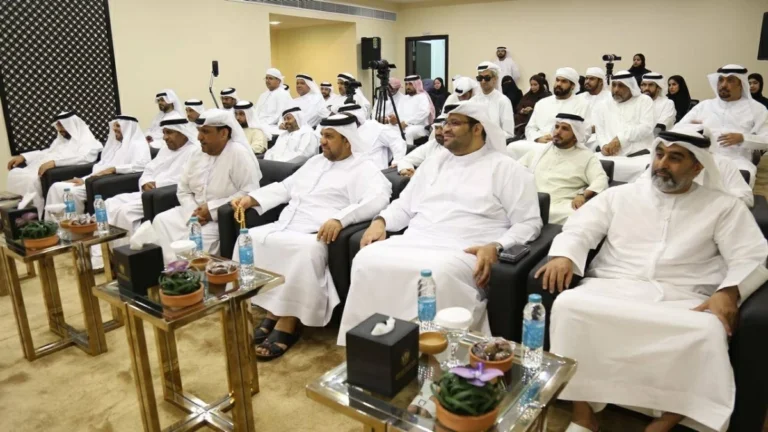 الشعر يتجول في المنطقة الشرقية