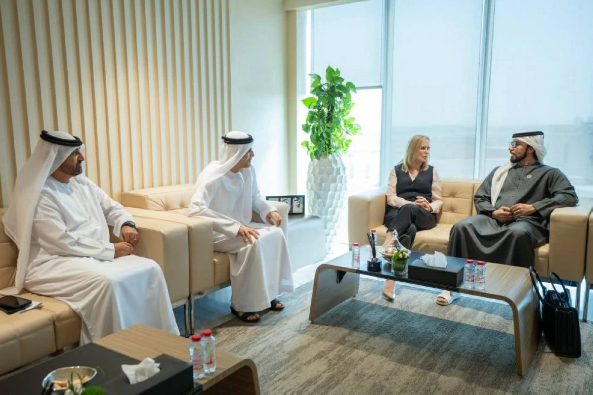 تبادل الخبرات بين «الإمارات الصحية» و«كينغز كوليدج»