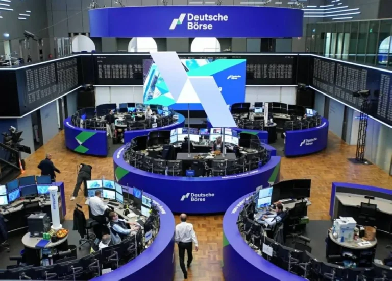 أسهم أوروبا تتراجع مع ترقب المستثمرين لمحادثات محتملة بين أمريكا وإيران