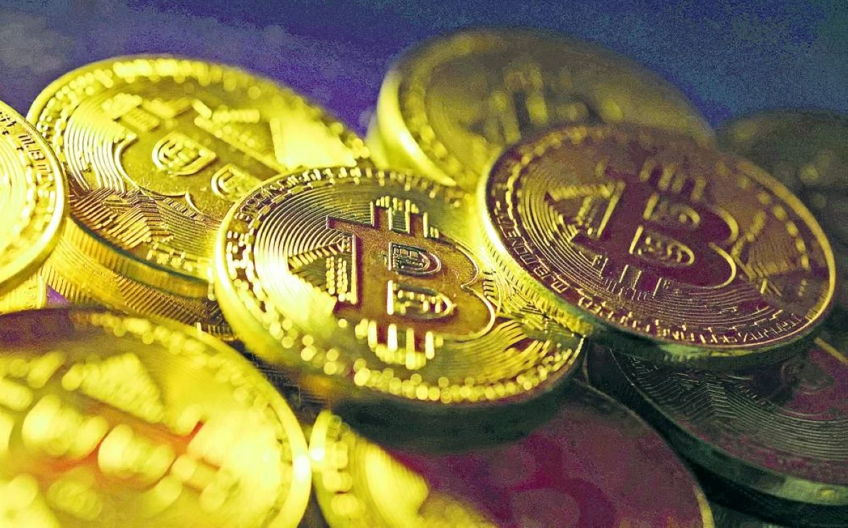 البيتكوين تتماسك فوق 85 ألف دولار.. و«الريبل» تقفز 5%