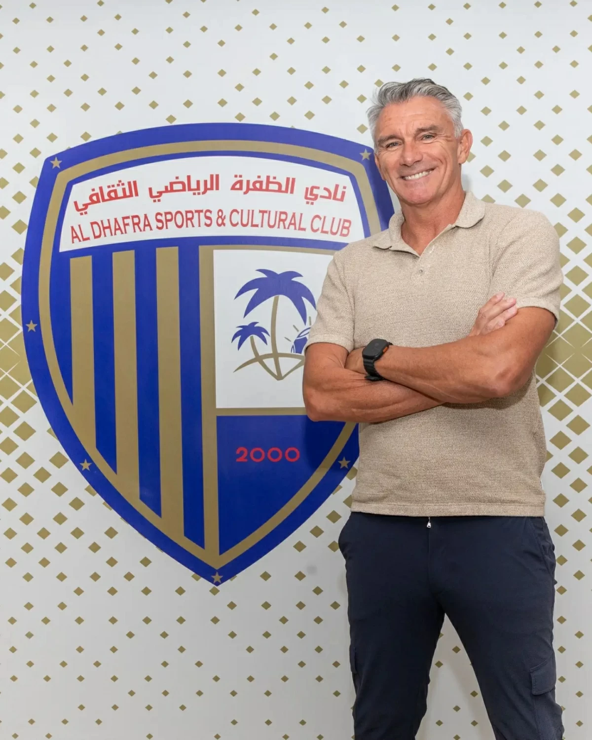 الفرنسي كارتيرون يقود الظفرة لتصحيح المسار