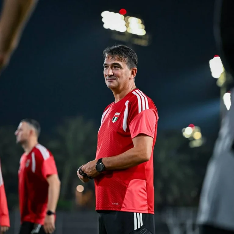 زلاتكو: جمهور الإمارات يستحق الفرح