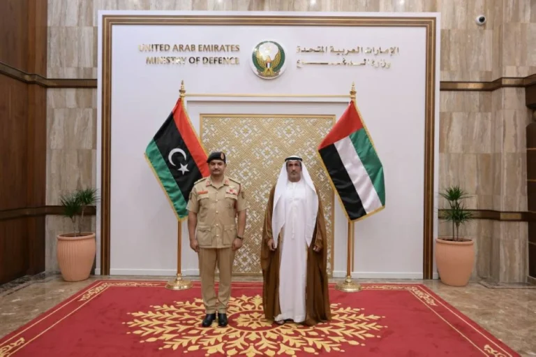 الإمارات وليبيا.. بحث تعزيز التعاون الدفاعي والتنسيق المشترك