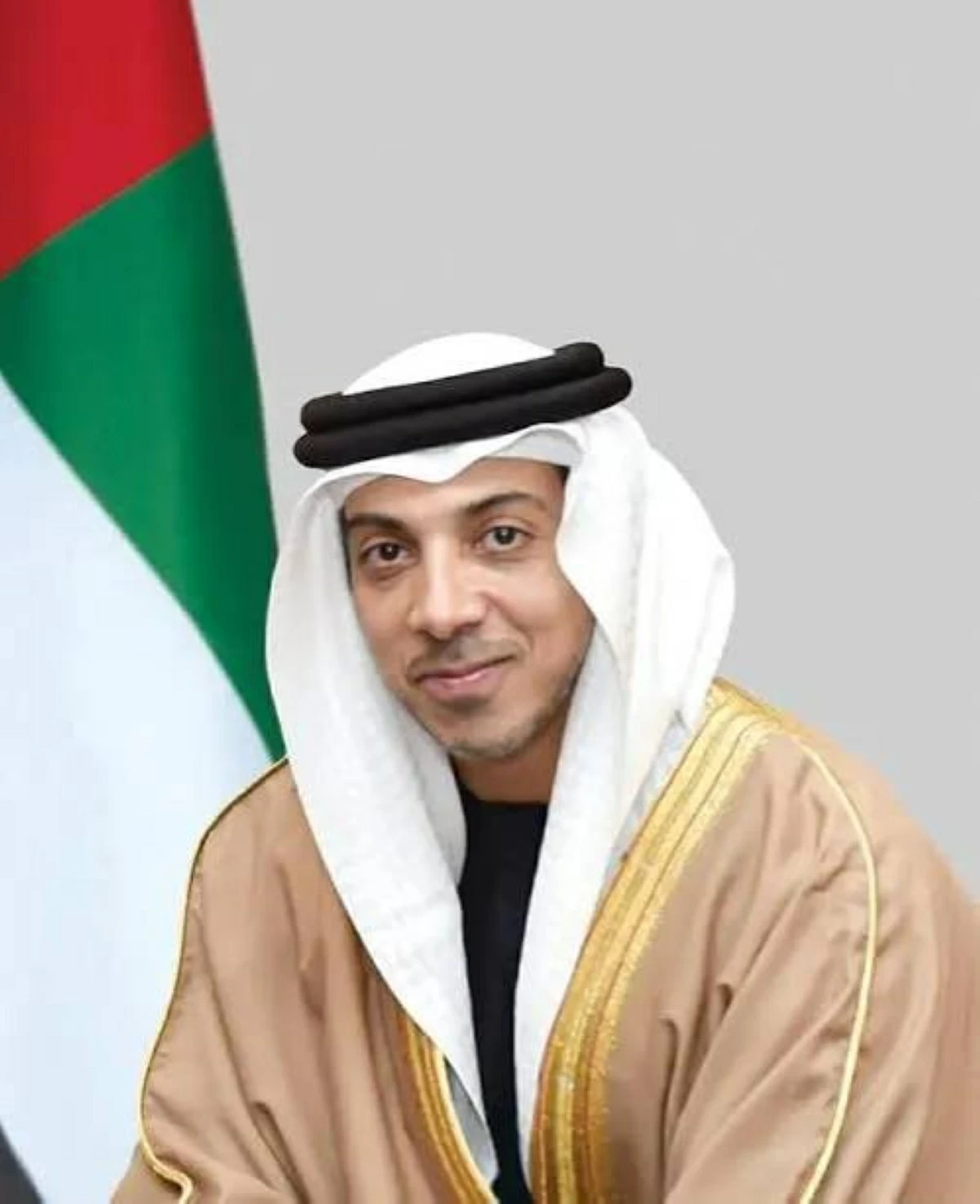 منصور بن زايد: أبوظبي تجمع العالم لحماية الإنسان وسيادة القانون